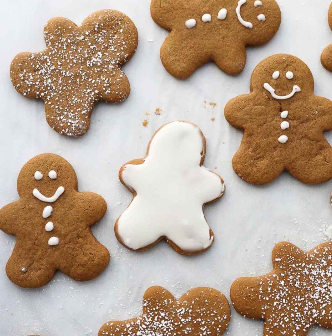 7 gingerbread people cookies are depicted.
